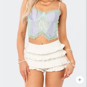 Edikted Ruffle Cream Shorts